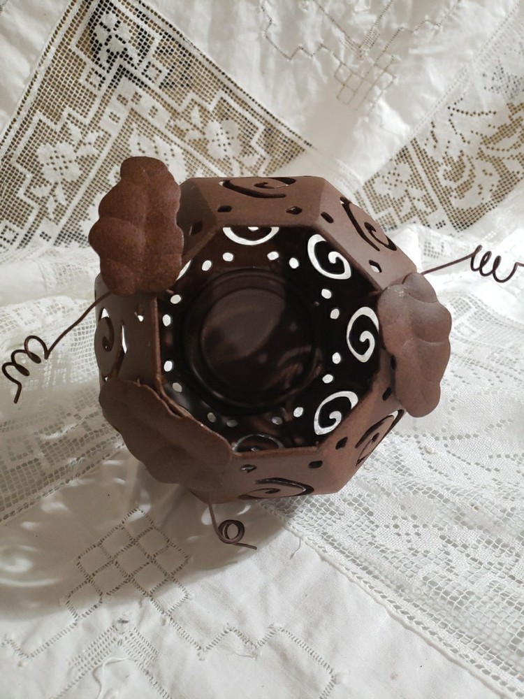 Metal Scroll Work Pumpkin Tea Light Holder