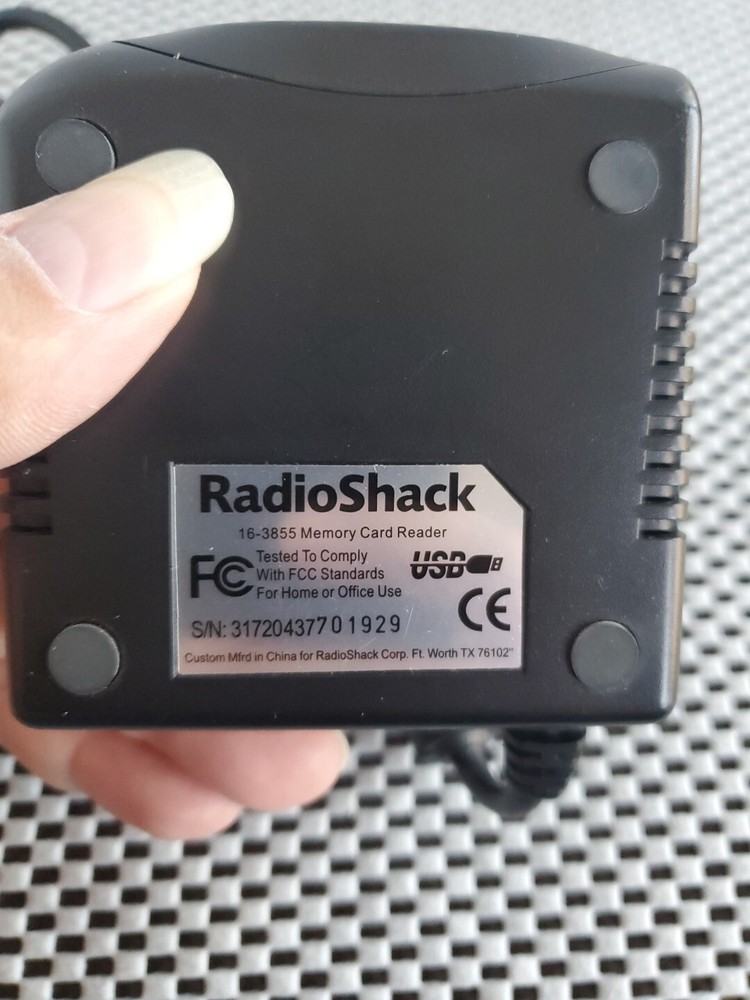 RADIO SHACK DAZZLE MEMORY CARD READER 16-3855