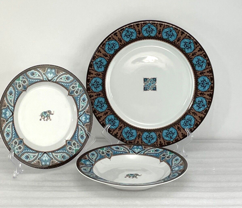 Vera Bradley My Home JAVA BLUE Andrea by Sadek 3 Piece Place Setting(s)