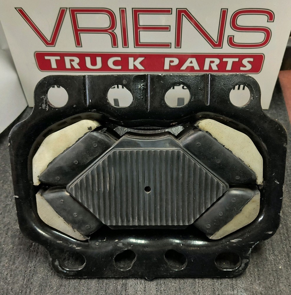 PETERBILT KENWORTH SUPPORT-ENGINE REAR 12448TBG M17499