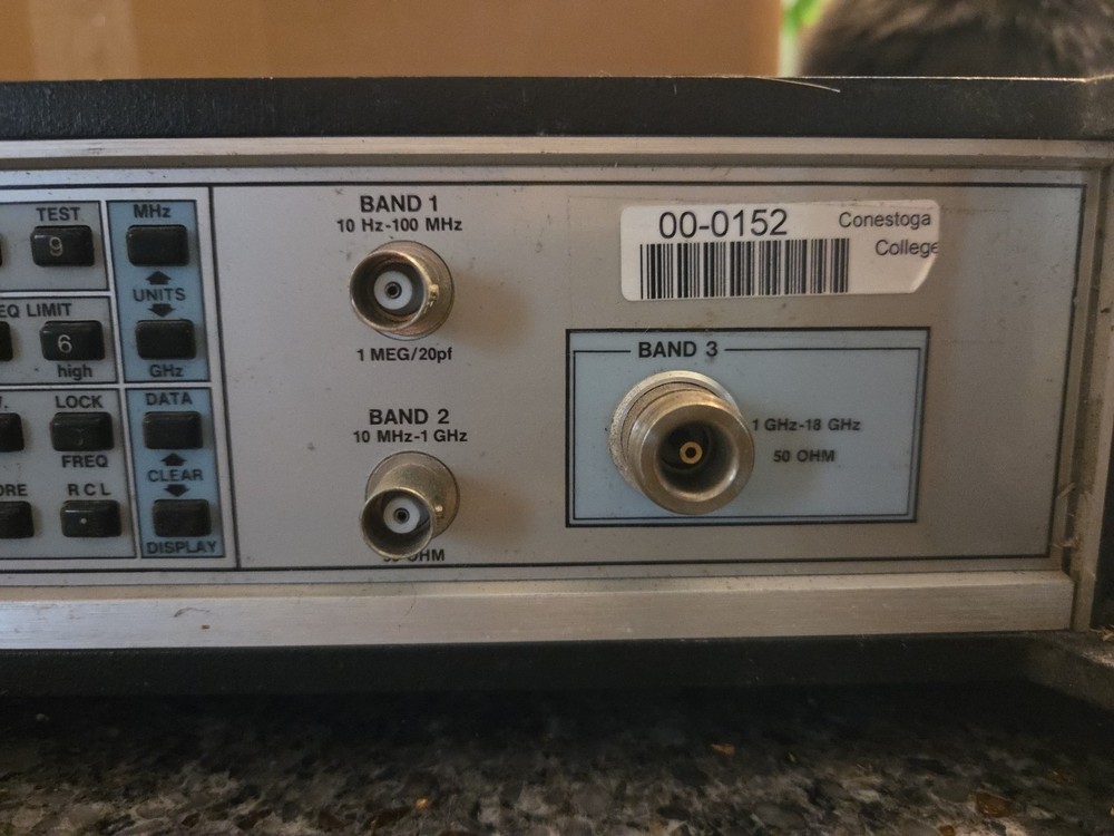 575 Source Locking Microwave Counter