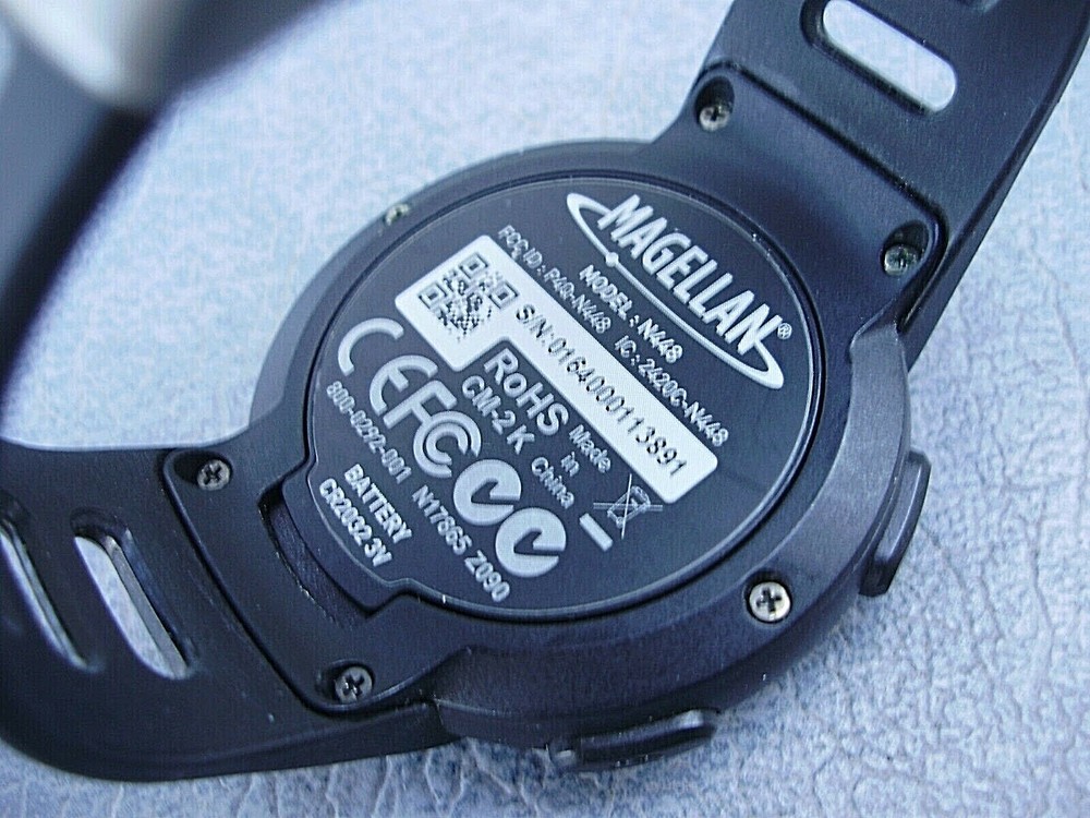 MAGELLAN ECHO SMART BLUETOOTH APP ENABLED SPORTS WATCH (N448)
