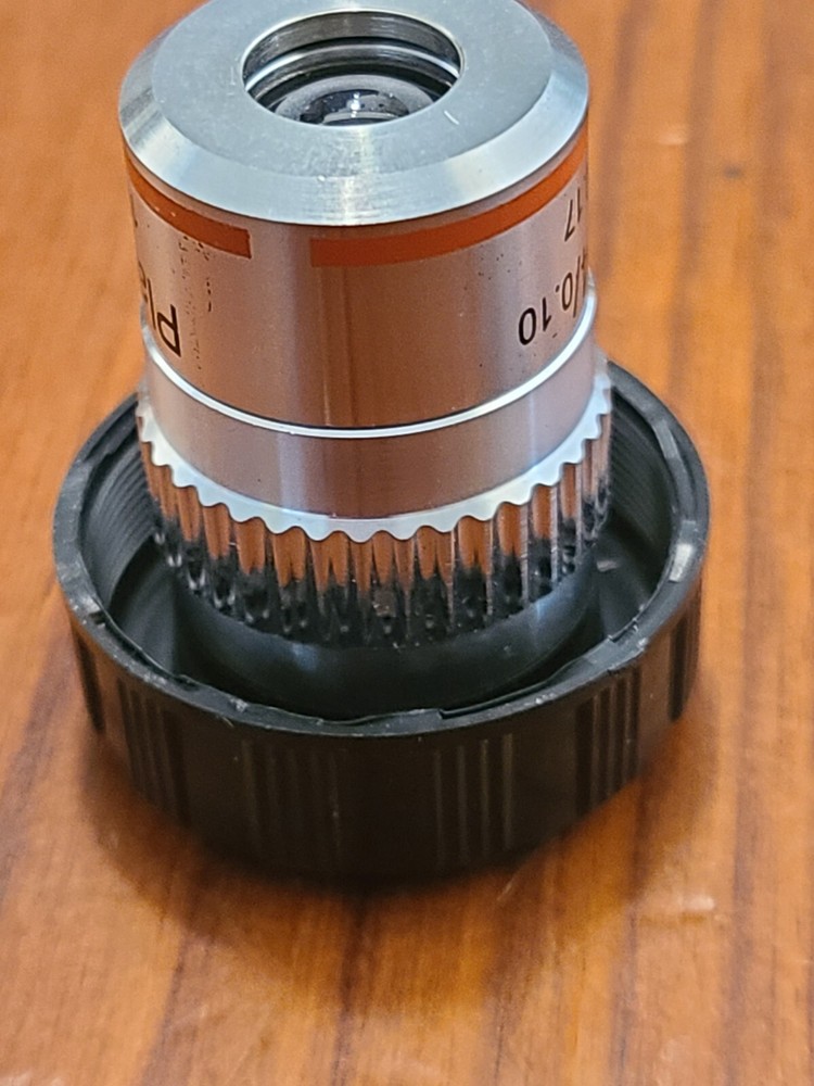 2 differ Leica Objective Microscope Lens Achro 4/.10 160/.17 and generic Plan 4x