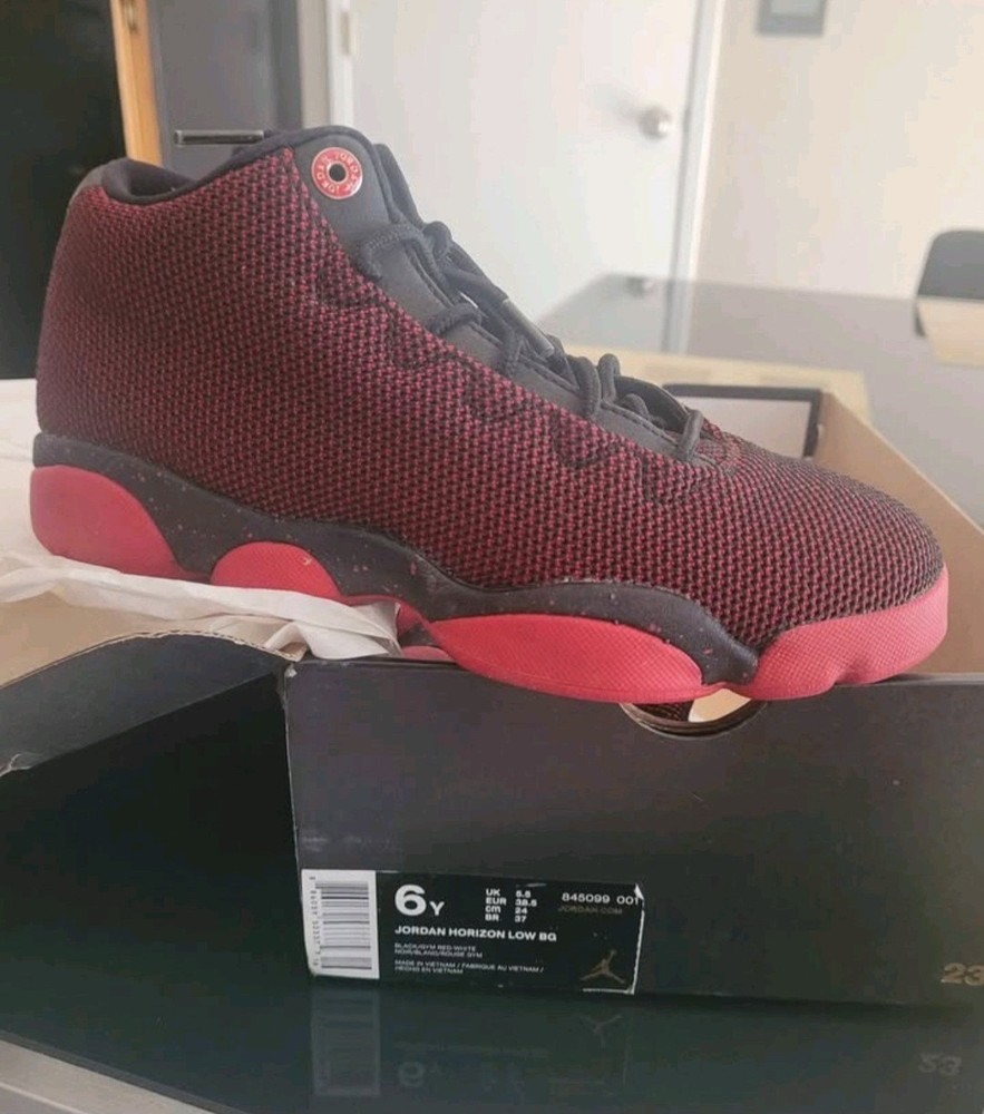 Jordan Horizon Low BG size 6Y