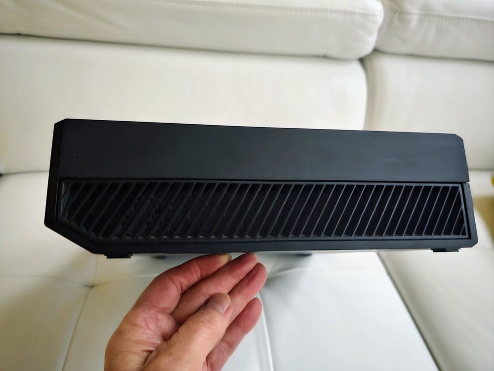 Xbox One 500 Console Model 1540 + Controller + Headset