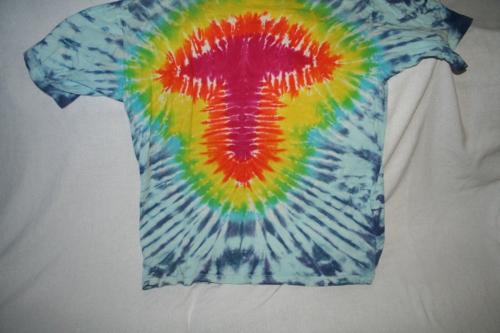 VINTAGE PSYCHEDELIC MUSHROOM TYE DIE