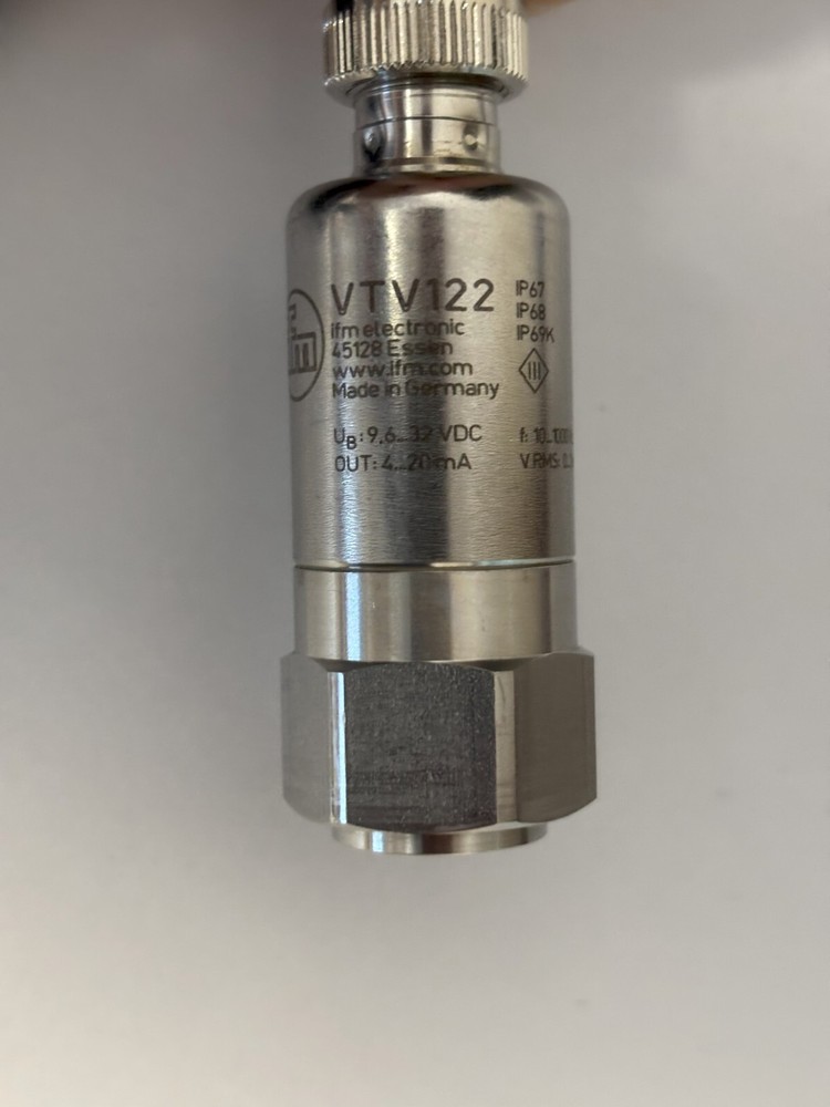 Datataker 600 Data Logger VIBRATION, PRESSURE AND TEMPERATURE SURVEY SYSTEM