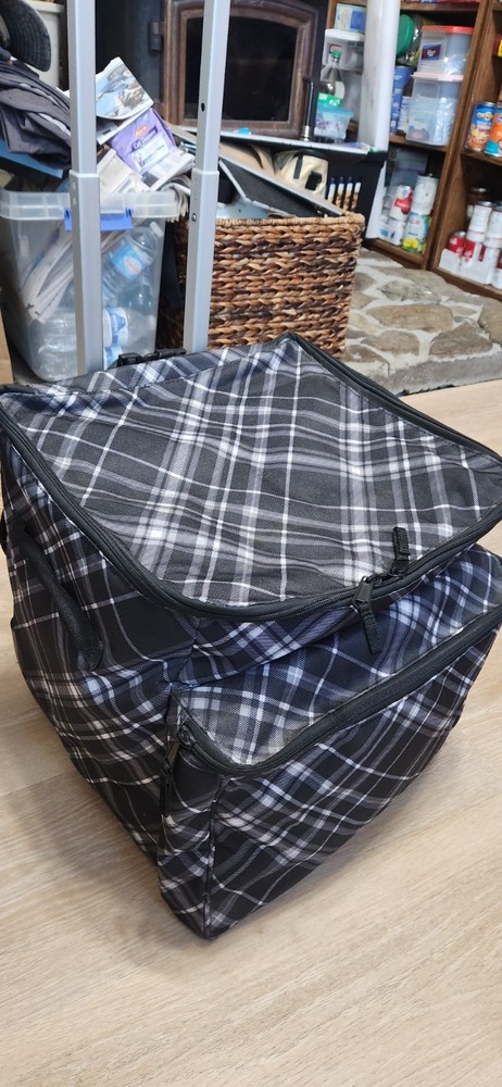 Thirty-One Rolling Cooler Wheeled Collapsible Handle