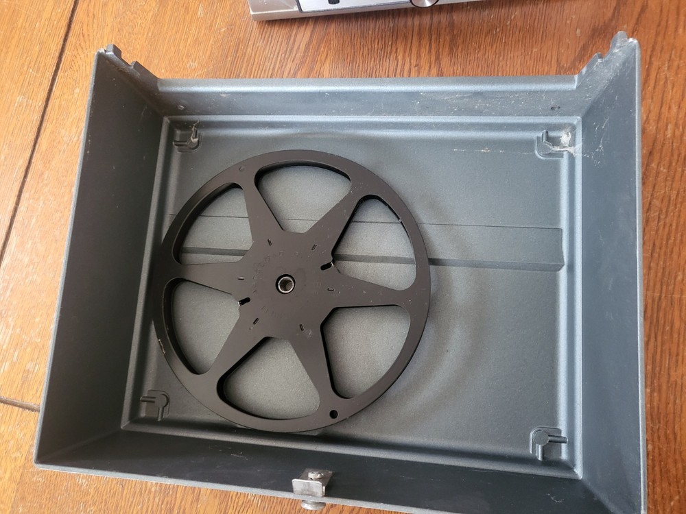 💎 UNTESTED BELL & HOWELL 357B SUPER 8MM AUTOLOAD PROJECTOR 💎