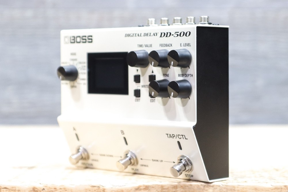 Boss DD-500 Digital Delay 12 Versatile Delay Modes with Looper Effect Pedal