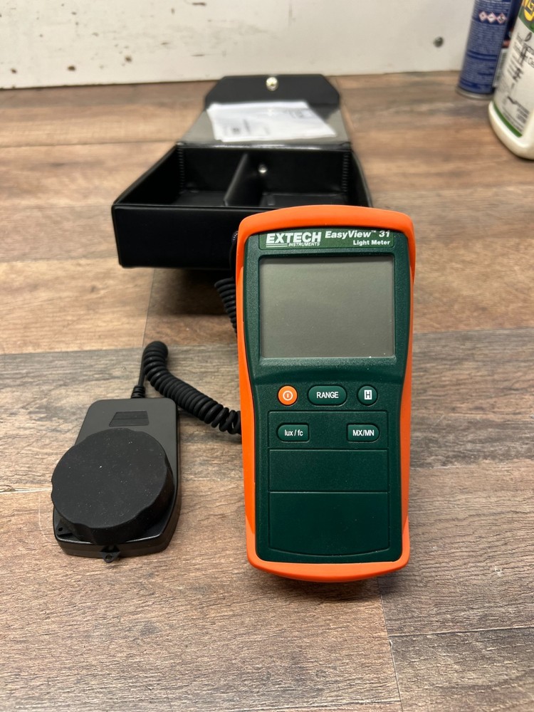 Extech 31 EasyView Light Meter