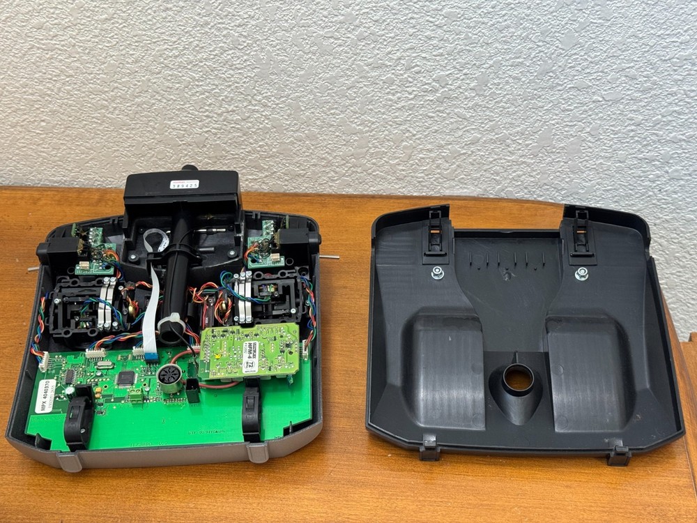Multiplex Royal Evo 7 HFMS-72 Digital RC System Transmitter, No Antenna/Battery