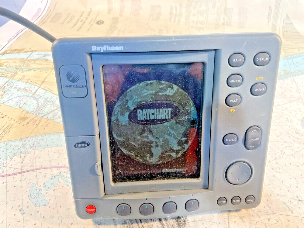 Raymarine Raytheon RC520 R32005 Waterproof Chartplotter 7" Display Head