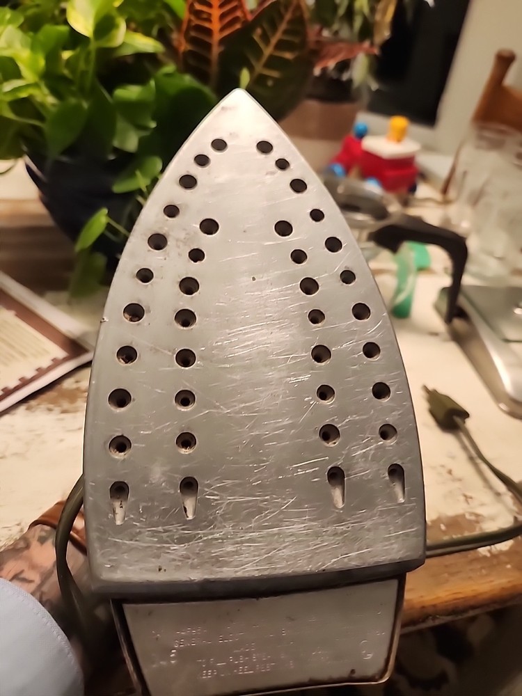 GE H4f95av Steam Iron Working