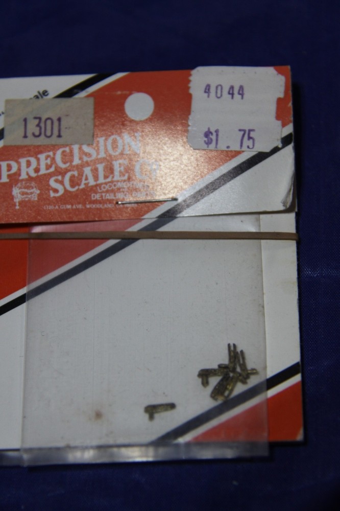 W4044.-Precision Scale Clevise, long adjustable