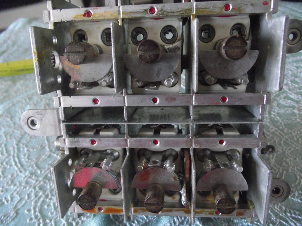 GI CORP 351-1078 VARIABLE CAPACITOR.