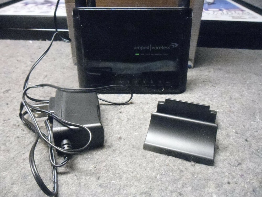 amped High Powered Wireless N Range Extender Used