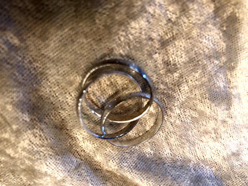 ULTRA FINE 950 SILVER TEXTURED ROLLING RINGS, SIZE 8 (M4563-24)