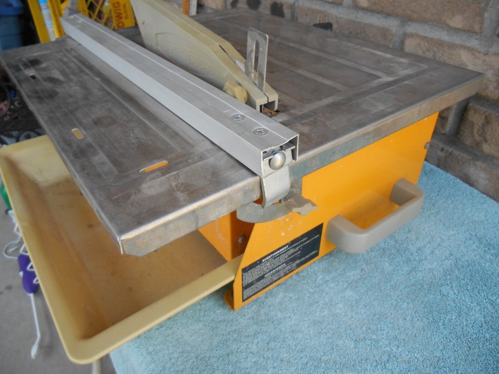 WORKFORCE 7" ELECTRIC WET TILE CUTTER THD550. WORKS GREAT!