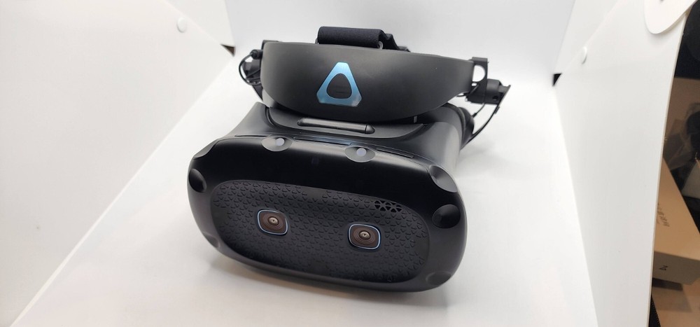 Genuine HTC VIVE Cosmos Elite VR Virtual Reality Headset - DEAD PIXELS ON SCREEN