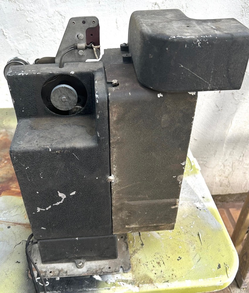 Mills Panoram 16mm RCA Projector - Core