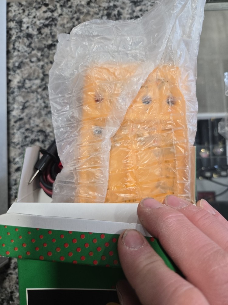 Elenco M2760 Multimeter