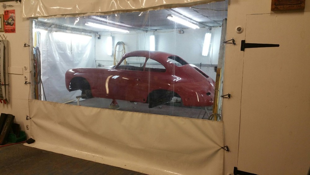 WHITE / CLEAR CLASSIC FORD PINTO ENGINE RESTORATION CURTAINS 20FT X 9FT APPROX
