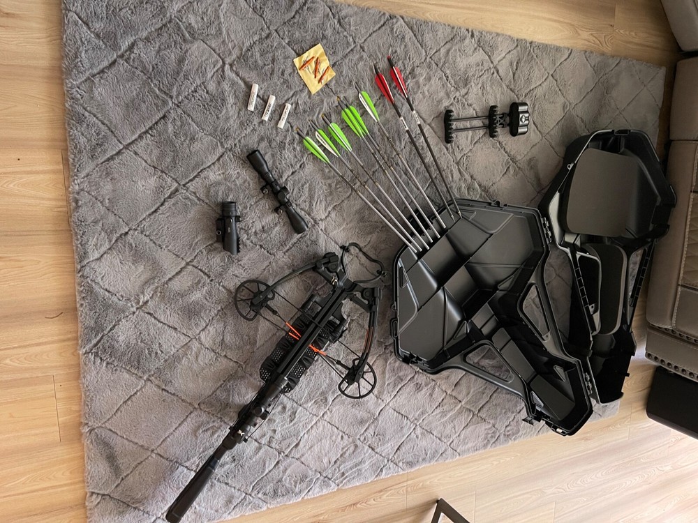 Bear X Intense CD Crossbow & accessories - AC02A2A1185