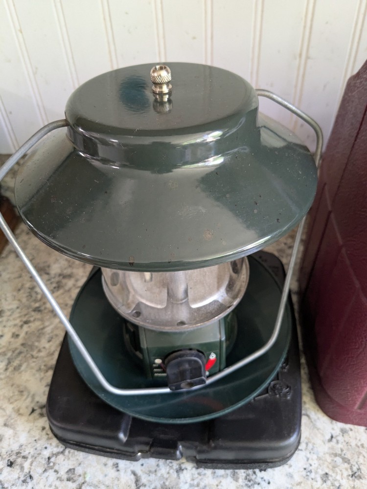 Coleman Electronic Ignition Propane Lantern Model 5154 & Case Double Mantle Lite