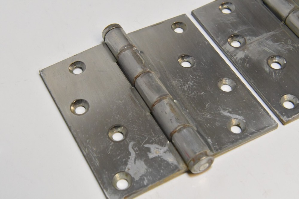 2 METAL HINGES 4 X 4
