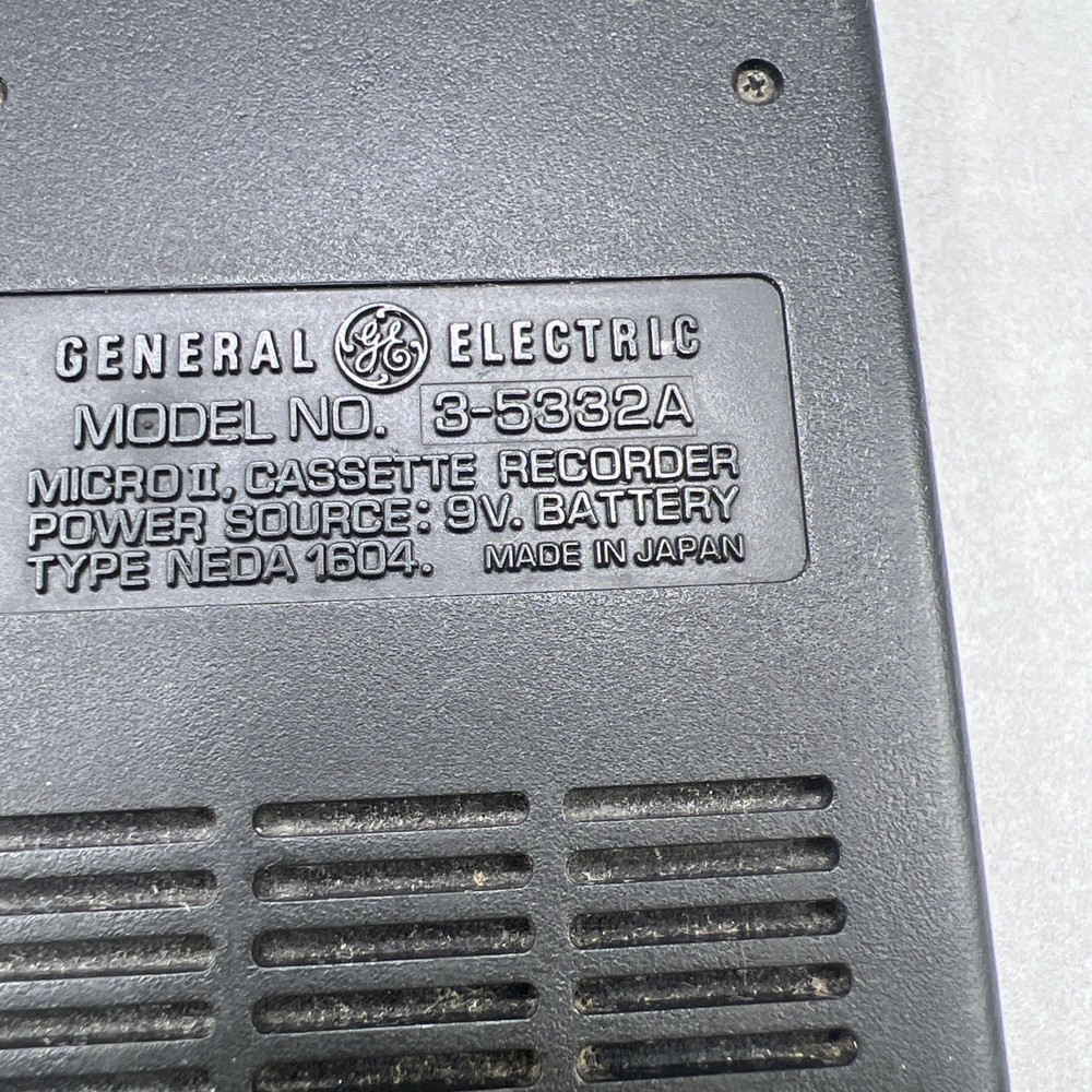 GE VINTAGE MICRO CASSETTE RECORDER See Description Rare