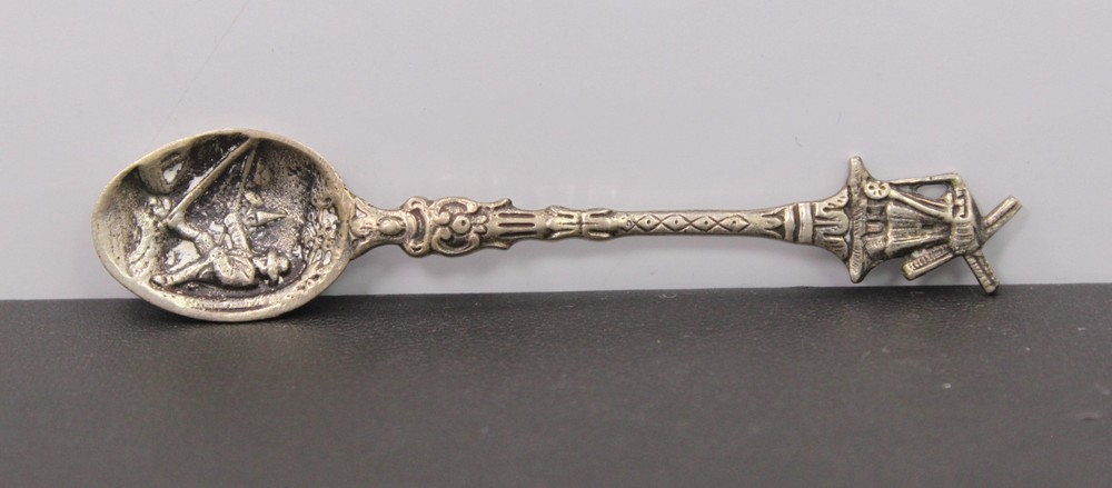 .800 Silver Raised Design Windmill Farmer Ploughing Figural Spoon Pillar Neck