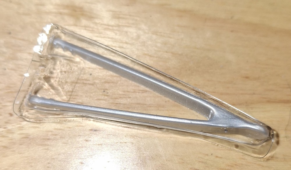 MINIATURE PLASTIC TWEEZERS