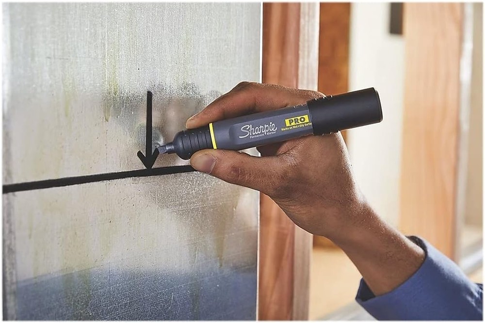 Pro Permanent Marker Medium Chisel Tip Black 12 Count 2018326