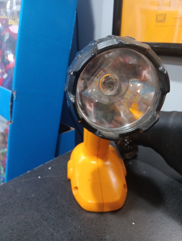 Dewalt Tool Set Drill, Flash Light Battery (Untested)