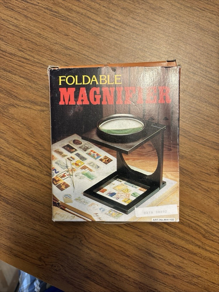 FOLDABLE Desktop Magnifier.