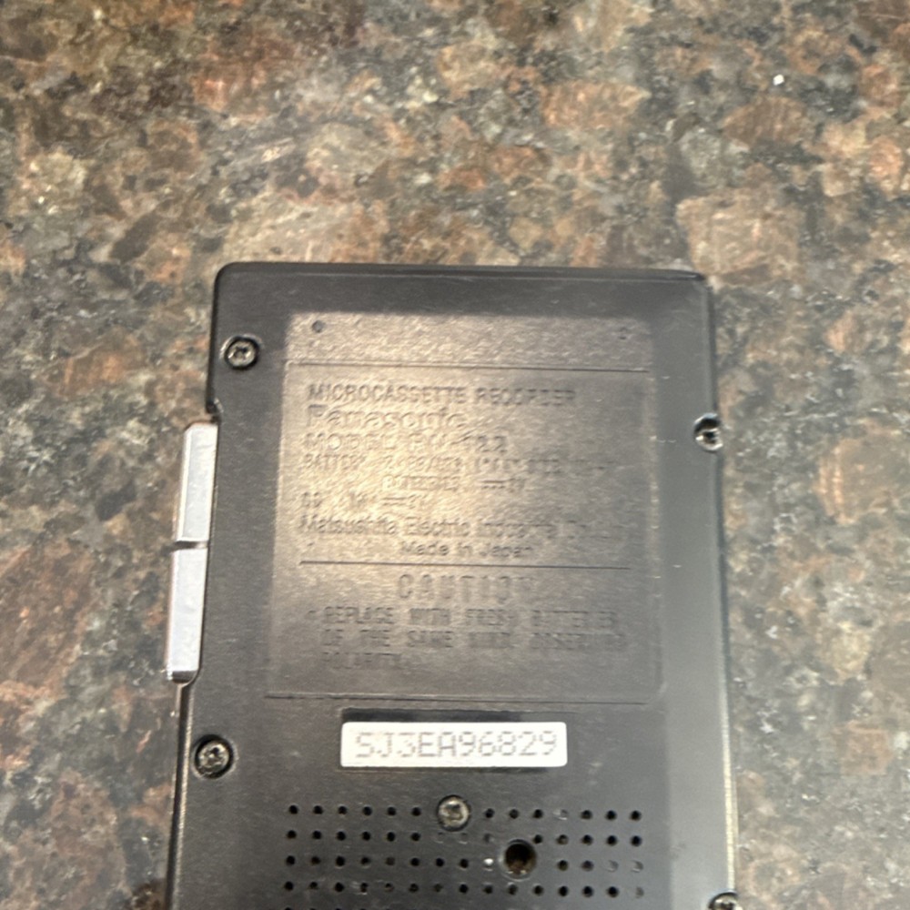 Panasonic RQ-L32 Voice Activated Handheld Microcassette Recorder
