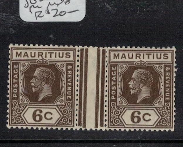 Mauritius SG 228 Gutter Pair MNH (1eig)