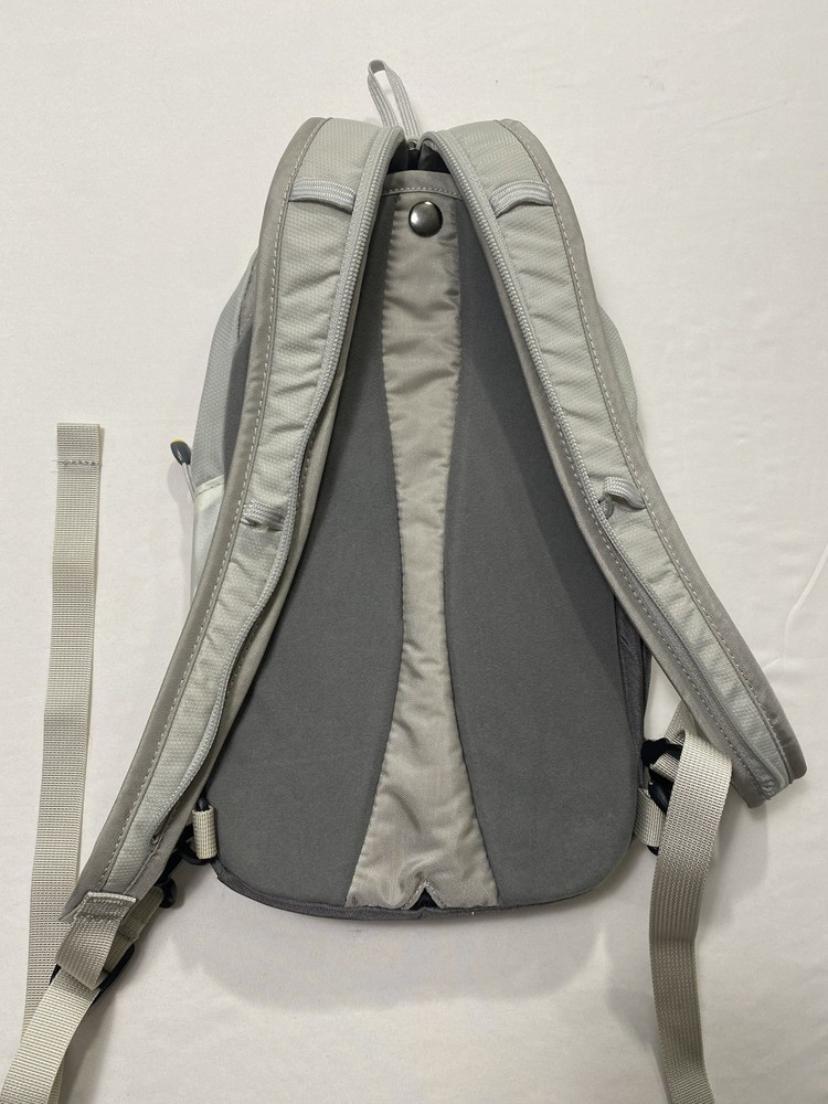 Camelbak Pixie Hydration Backpack. 1.4 Liters. 50 Oz . Short Distance Light