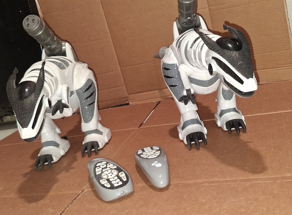 WowWee Roboraptor Remote-Controlled Robot Dinosaur 2-Pack with Remotes, White/G…