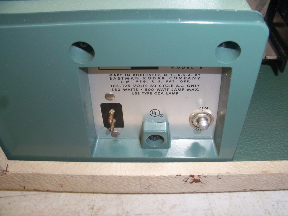 Vintage Kodak 500 Projector in Case, Tested For Power, Powers On