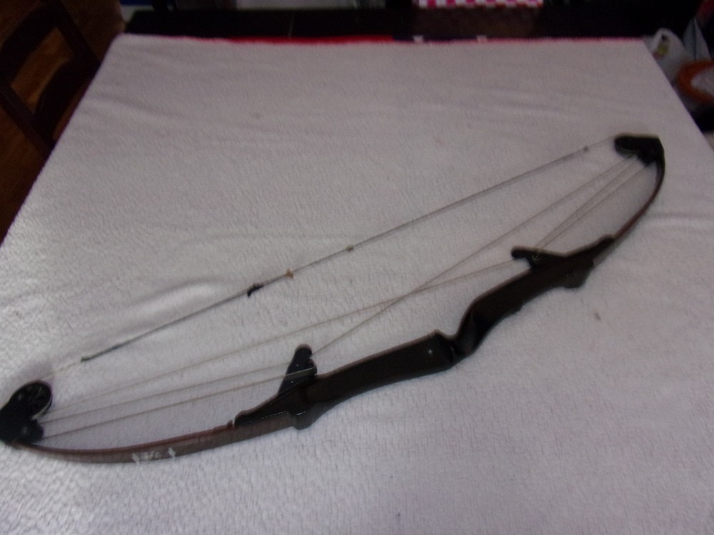 Vintage Bear Archery Whitetail Hunter Compound Bow NICE