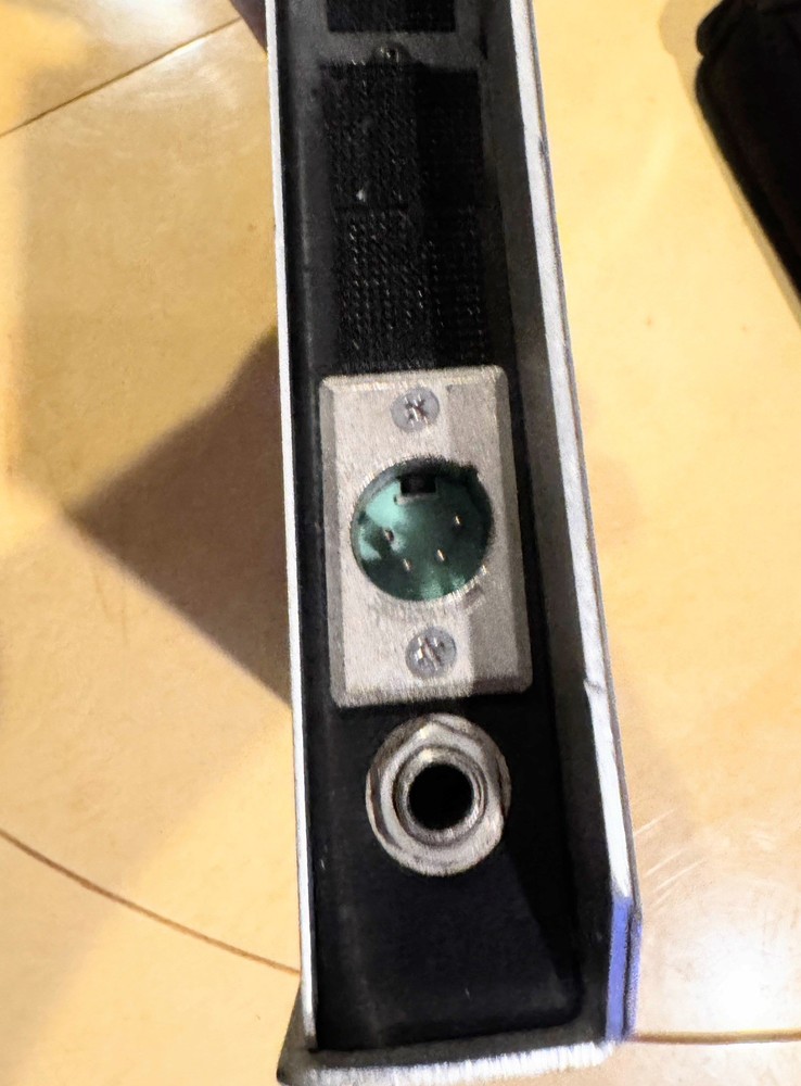 Denecke Dcode TS-3 Time Code Slate with battery and case