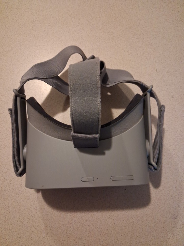 Oculus Go Standalone Virtual Reality Headset (Headset Only)