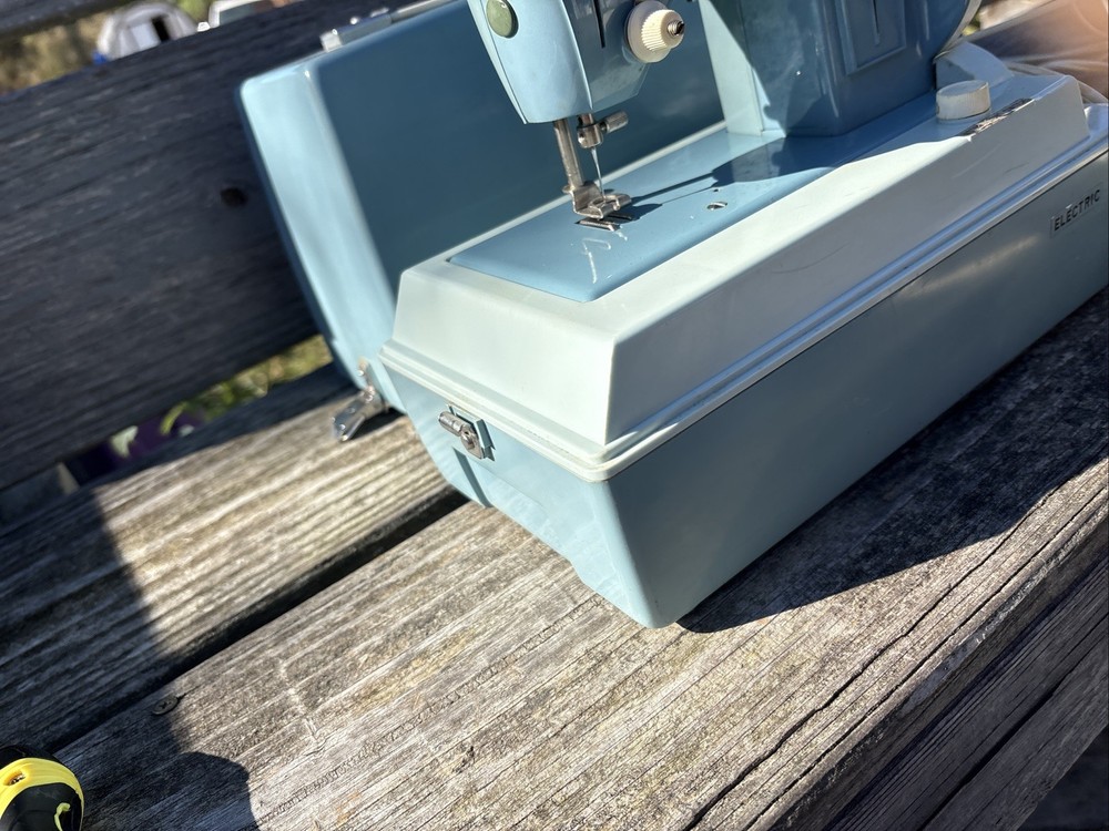 Sisters Electic Mini Sewing Machine Blue In Case Parts Only