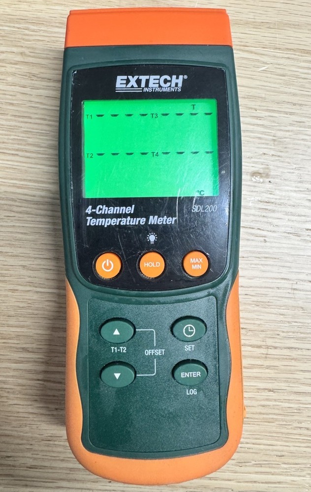 EXTECH INSTRUMENTS SDL200 Quad Channel Temperature Meter