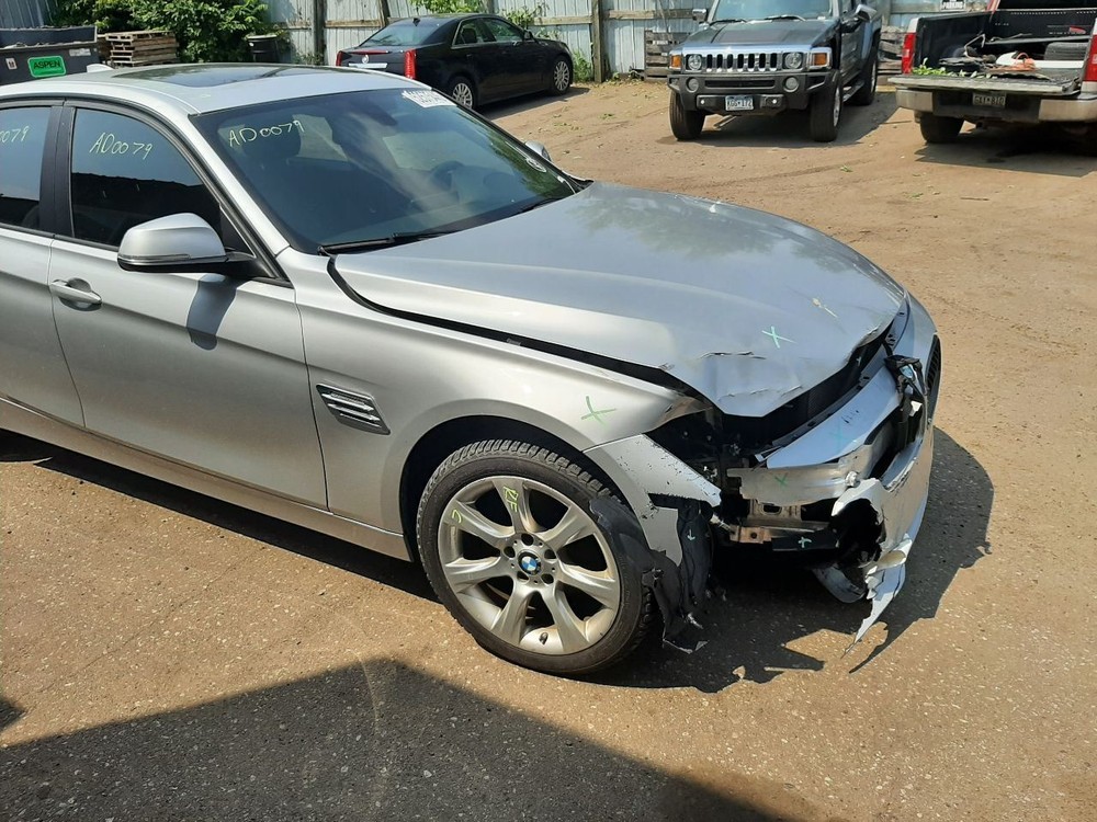 320I 2014 High Mounted Stop Light 1002107