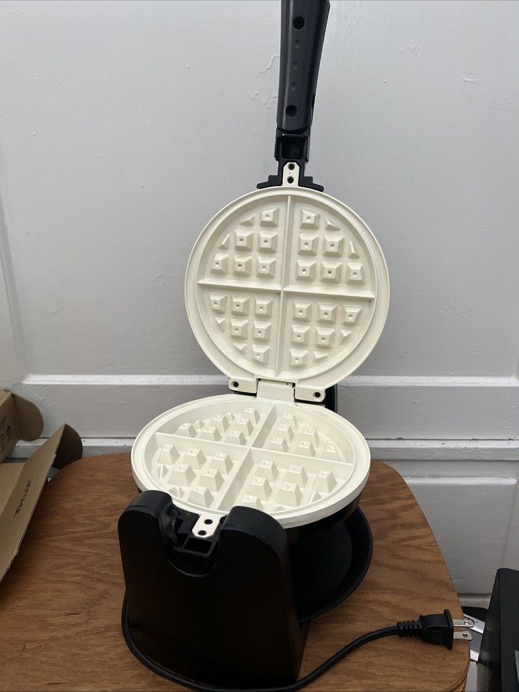 Oster DiamondForce Nonstick Flip Waffle Maker - White