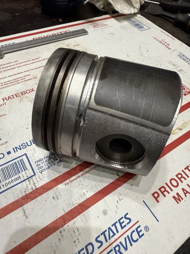 Cummins 6bta STD size piston 5591