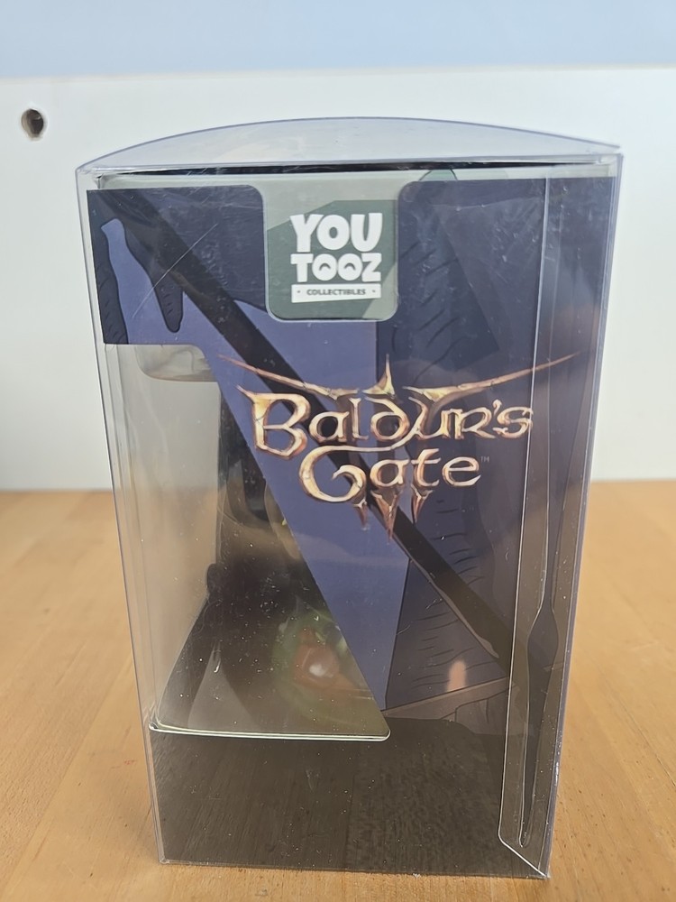 New SHADOWHEART YOUTOOZ VINYL FIGURE